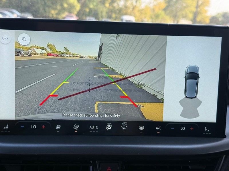 Ford Escape Vehicle Full-screen Gallery Image 14