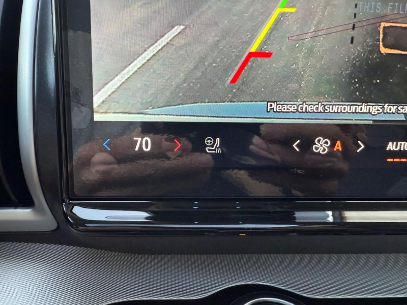 Ford Expedition Vehicle Full-screen Gallery Image 14