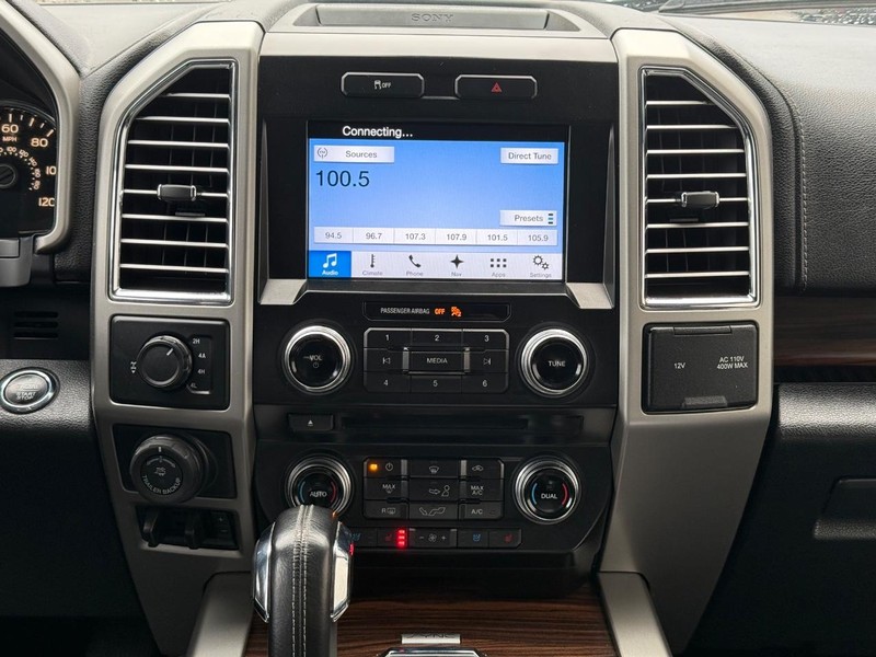 Ford F-150 Vehicle Full-screen Gallery Image 11