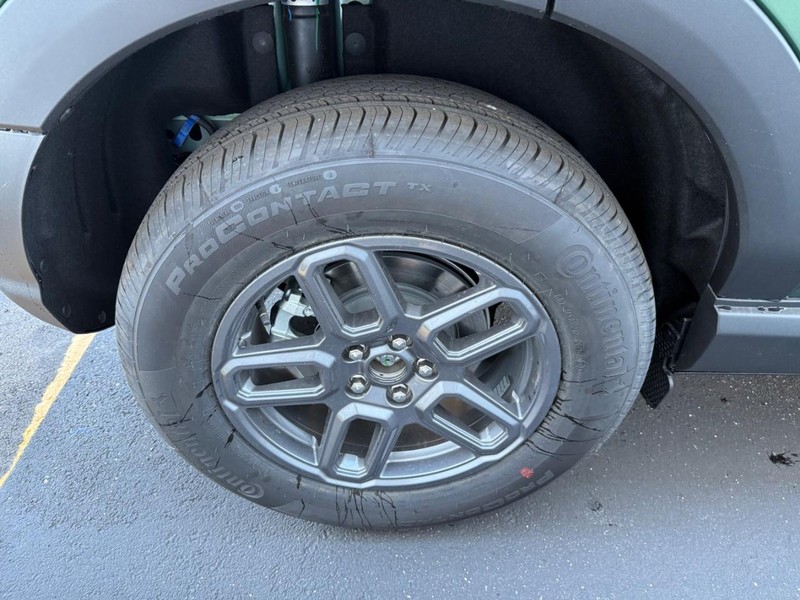 Ford Bronco Sport Vehicle Full-screen Gallery Image 4