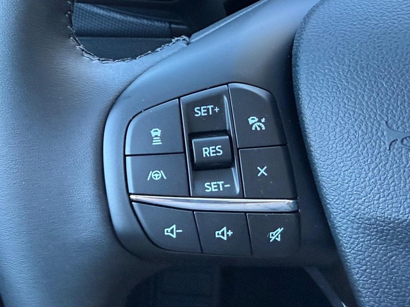 Ford Bronco Sport Vehicle Full-screen Gallery Image 11