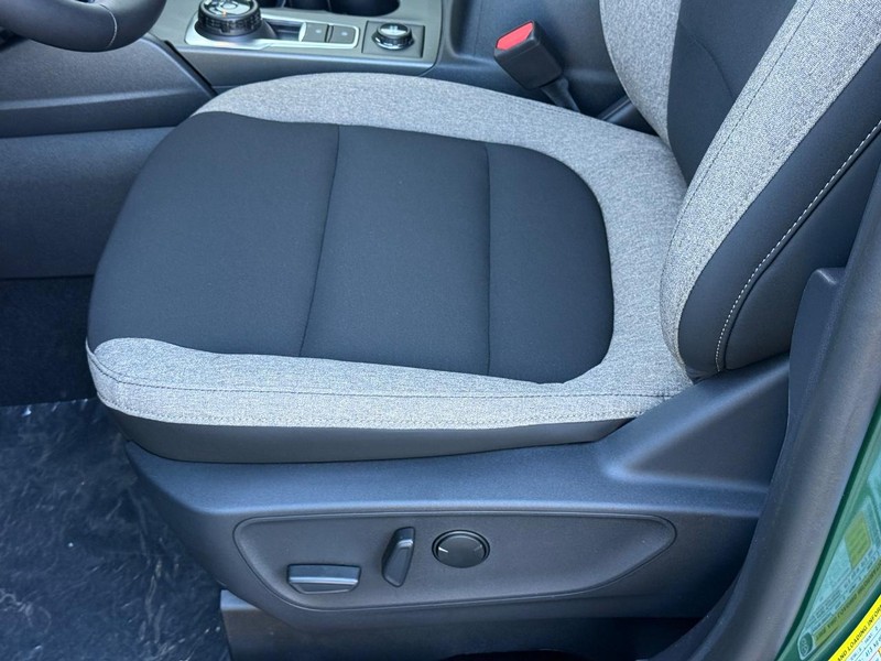 Ford Bronco Sport Vehicle Full-screen Gallery Image 16