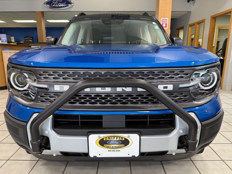 Ford Bronco Sport Vehicle Full-screen Gallery Image 4