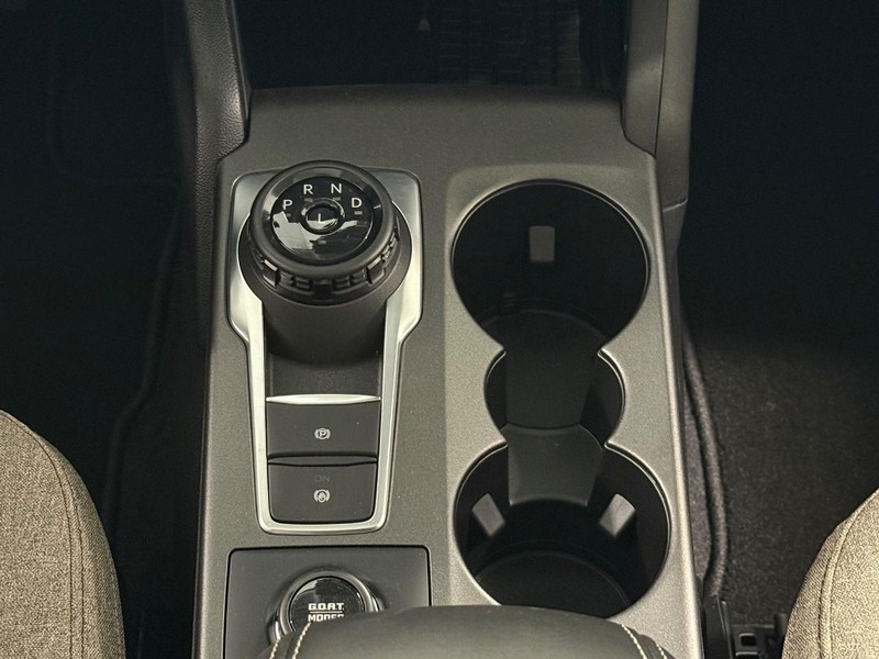 Ford Bronco Sport Vehicle Full-screen Gallery Image 8