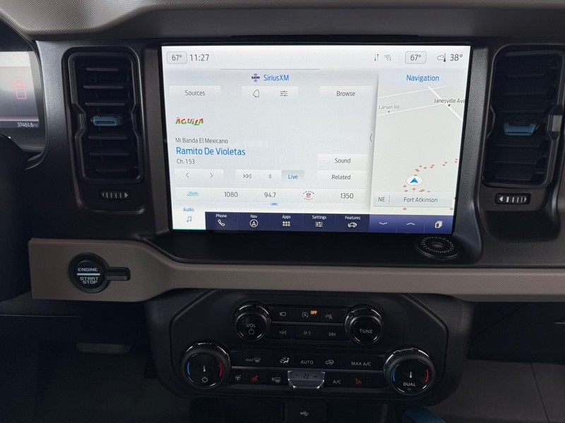 Ford Bronco Vehicle Full-screen Gallery Image 11