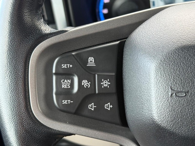 Ford Bronco Vehicle Full-screen Gallery Image 15