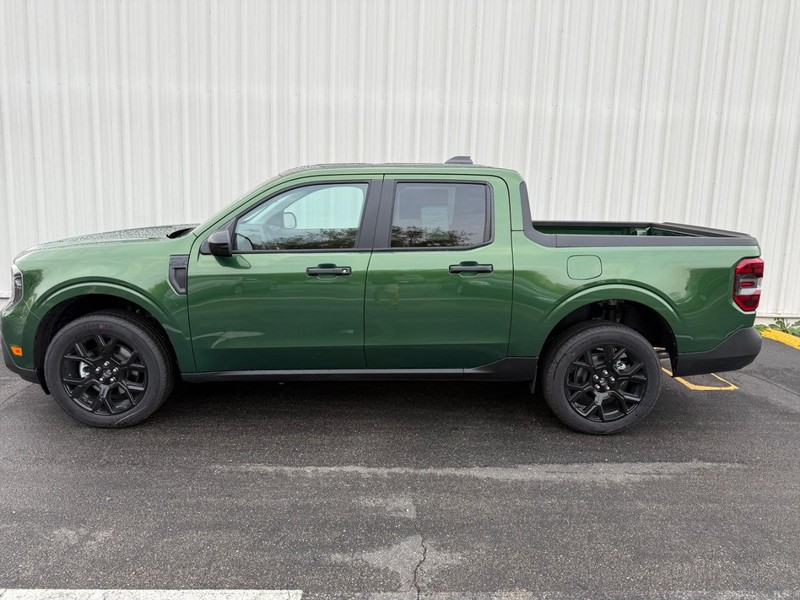 Ford Maverick Vehicle Full-screen Gallery Image 2