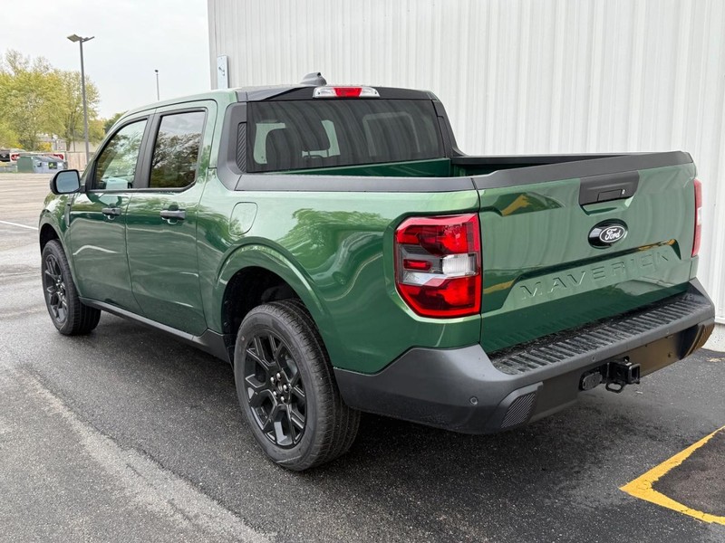 Ford Maverick Vehicle Full-screen Gallery Image 3