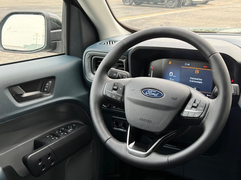 Ford Maverick Vehicle Full-screen Gallery Image 9