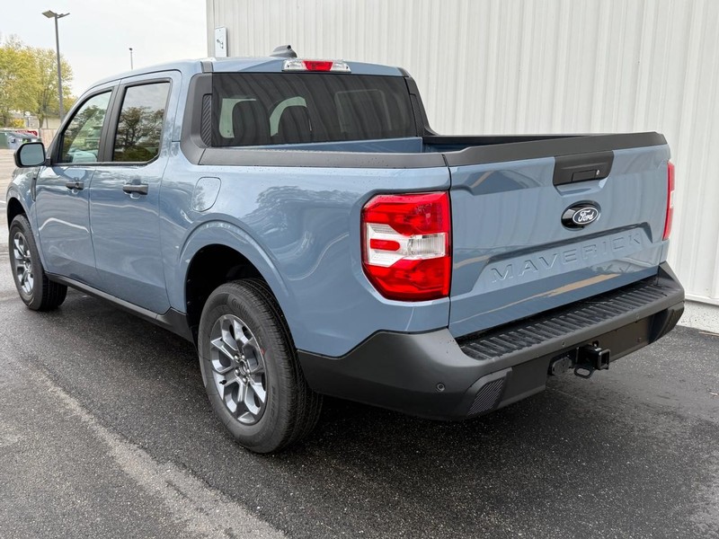 Ford Maverick Vehicle Full-screen Gallery Image 3