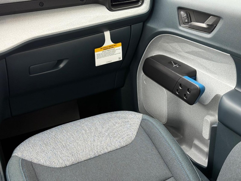 Ford Maverick Vehicle Full-screen Gallery Image 10