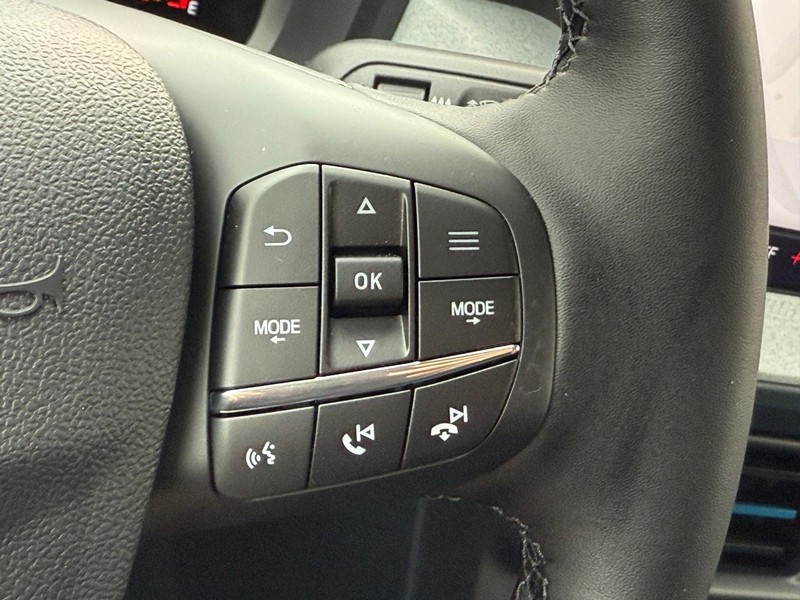 Ford Maverick Vehicle Full-screen Gallery Image 12