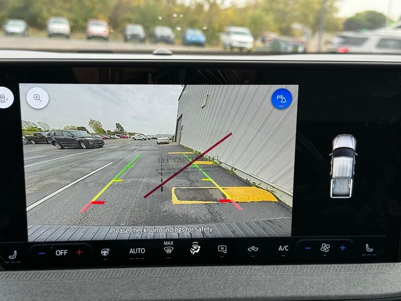 Ford Maverick Vehicle Full-screen Gallery Image 13