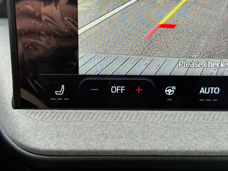 Ford Maverick Vehicle Full-screen Gallery Image 14