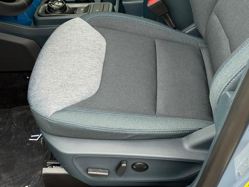 Ford Maverick Vehicle Full-screen Gallery Image 16