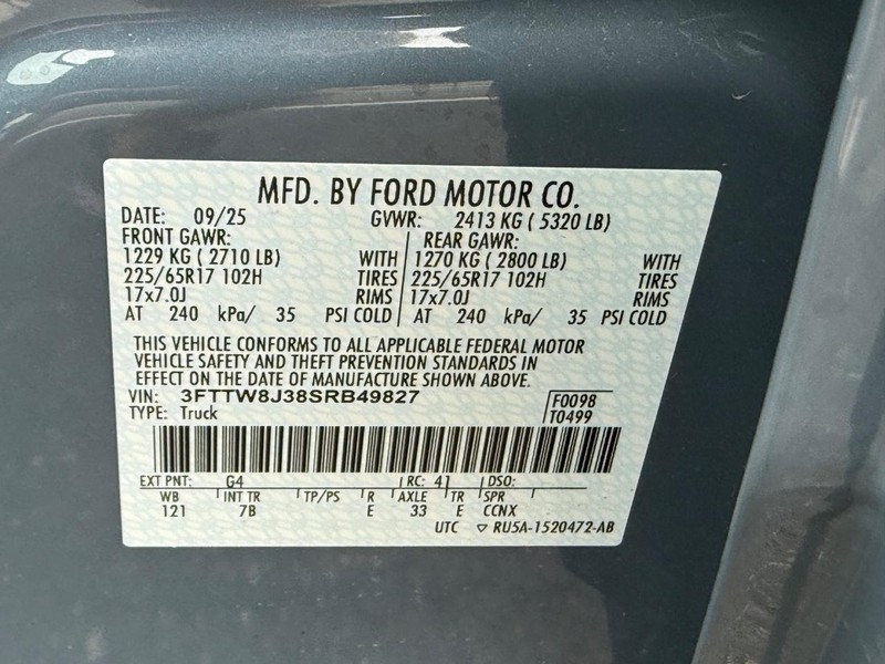 Ford Maverick Vehicle Full-screen Gallery Image 17