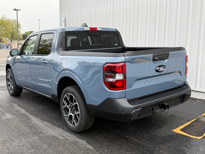 Ford Maverick Vehicle Full-screen Gallery Image 3