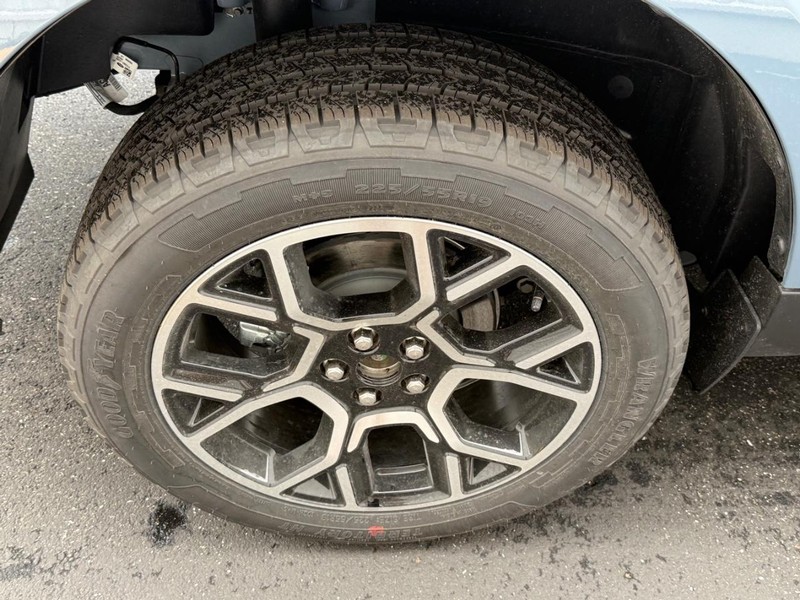 Ford Maverick Vehicle Full-screen Gallery Image 4