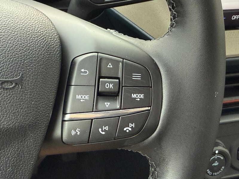 Ford Maverick Vehicle Full-screen Gallery Image 12