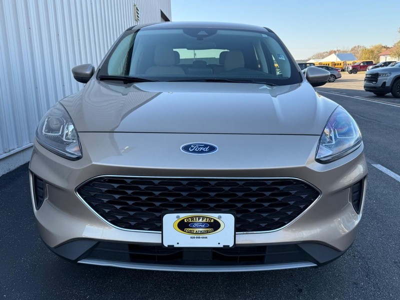 Ford Escape Vehicle Full-screen Gallery Image 8