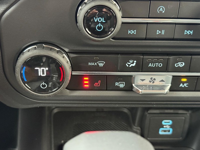 Ford Bronco Vehicle Full-screen Gallery Image 14