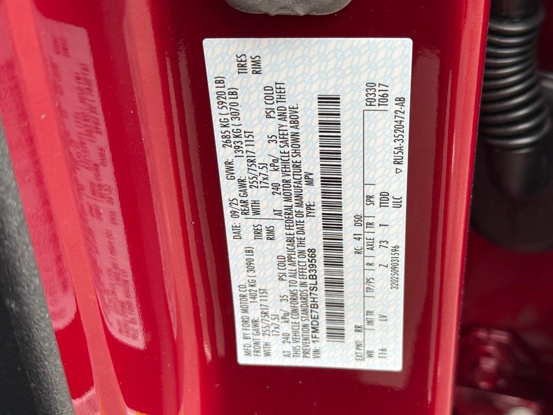 Ford Bronco Vehicle Full-screen Gallery Image 18