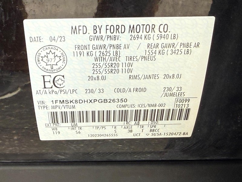 Ford Explorer Vehicle Full-screen Gallery Image 23