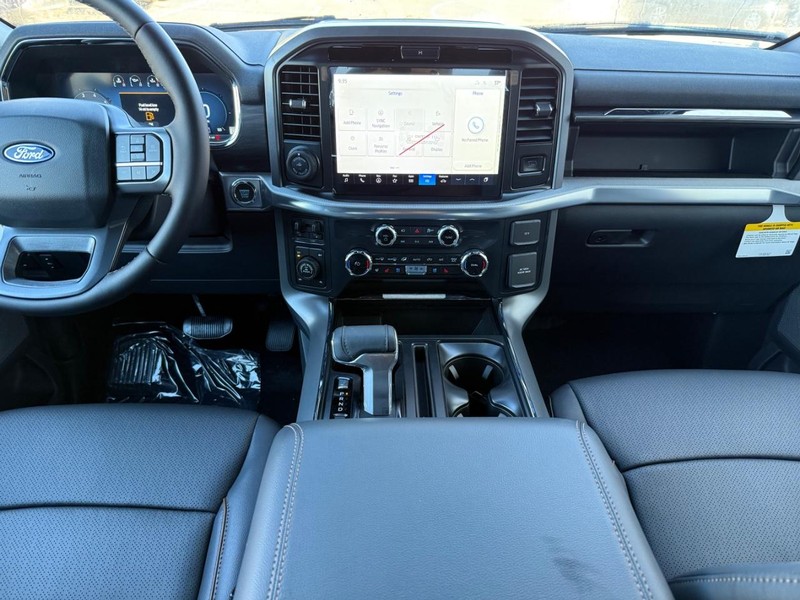 Ford F-150 Vehicle Full-screen Gallery Image 6