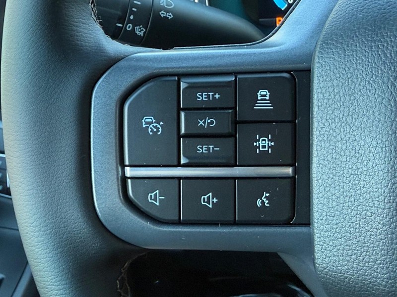 Ford F-150 Vehicle Full-screen Gallery Image 11