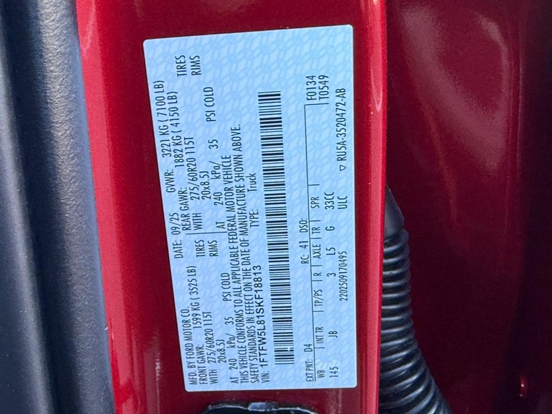 Ford F-150 Vehicle Full-screen Gallery Image 17