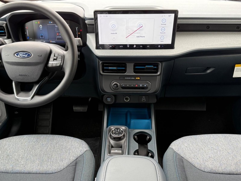 Ford Maverick Vehicle Full-screen Gallery Image 5