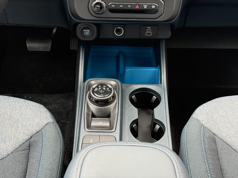 Ford Maverick Vehicle Full-screen Gallery Image 7