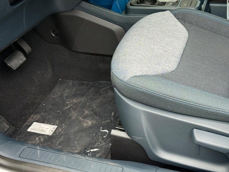 Ford Maverick Vehicle Full-screen Gallery Image 14