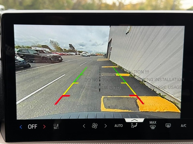 Ford Explorer Vehicle Full-screen Gallery Image 13