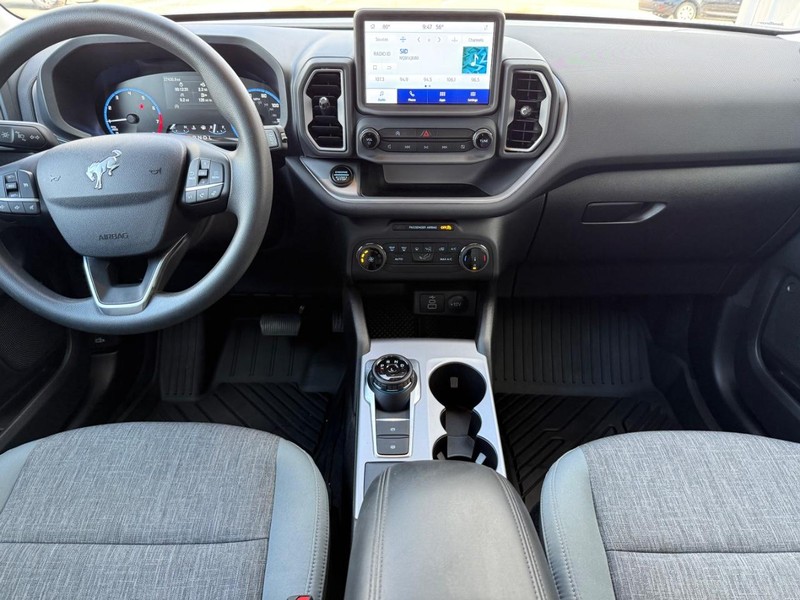 Ford Bronco Sport Vehicle Full-screen Gallery Image 10