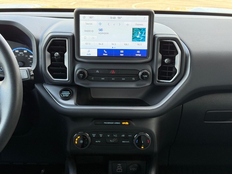 Ford Bronco Sport Vehicle Full-screen Gallery Image 11