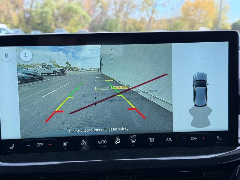 Ford Escape Vehicle Full-screen Gallery Image 13