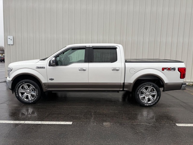Ford F-150 Vehicle Full-screen Gallery Image 2