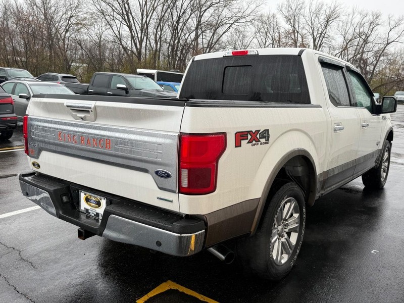 Ford F-150 Vehicle Full-screen Gallery Image 6