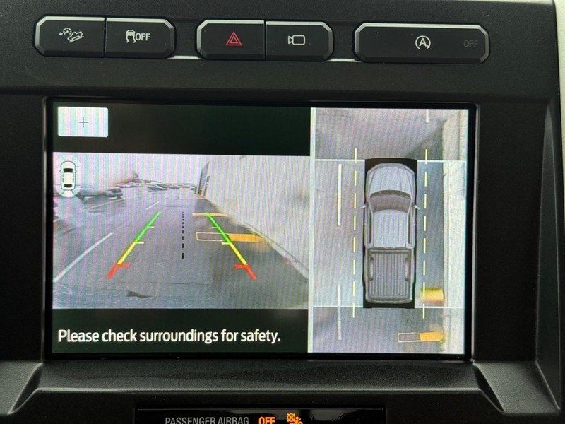 Ford F-150 Vehicle Full-screen Gallery Image 19