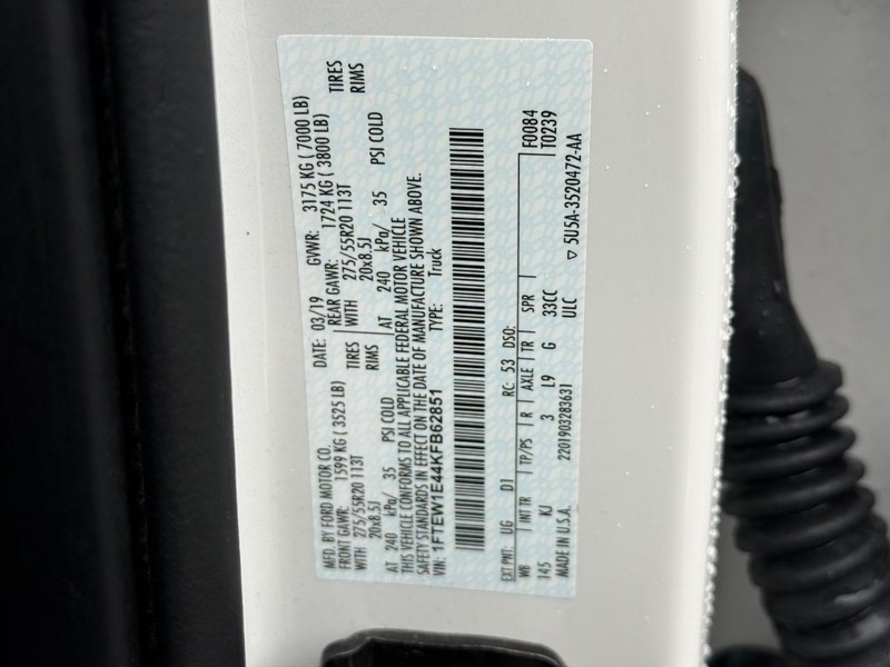 Ford F-150 Vehicle Full-screen Gallery Image 23