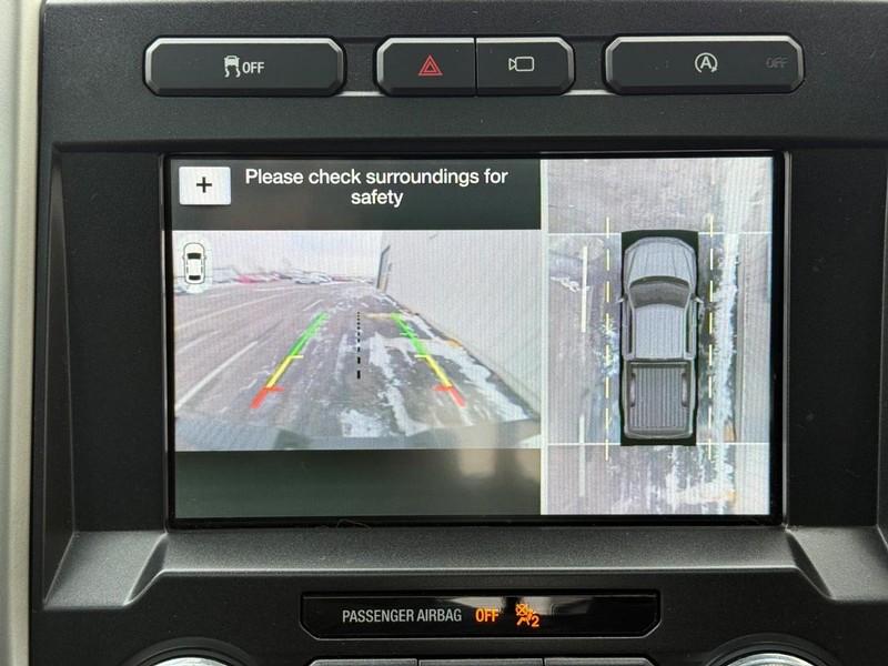 Ford F-150 Vehicle Full-screen Gallery Image 18