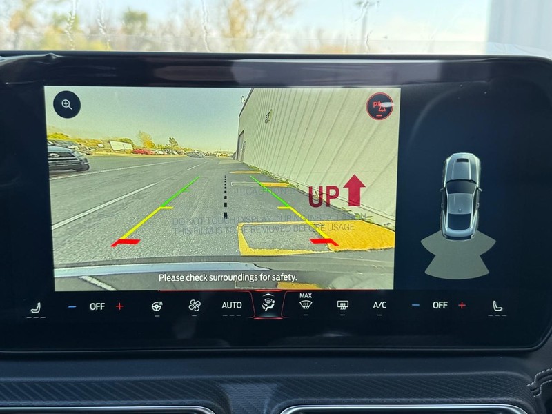 Ford Mustang Vehicle Full-screen Gallery Image 14