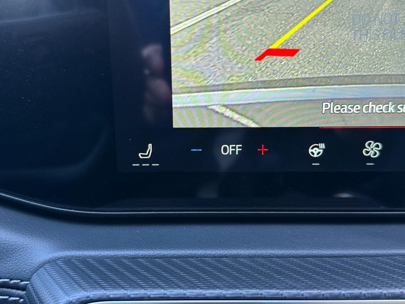 Ford Mustang Vehicle Full-screen Gallery Image 15