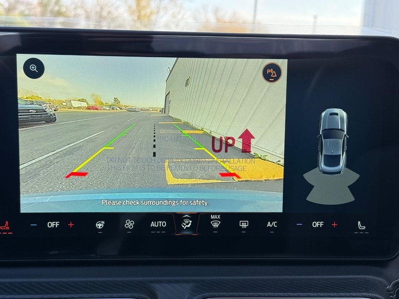 Ford Mustang Vehicle Full-screen Gallery Image 14