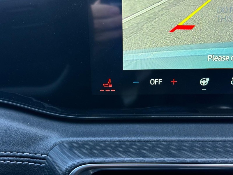 Ford Mustang Vehicle Full-screen Gallery Image 15