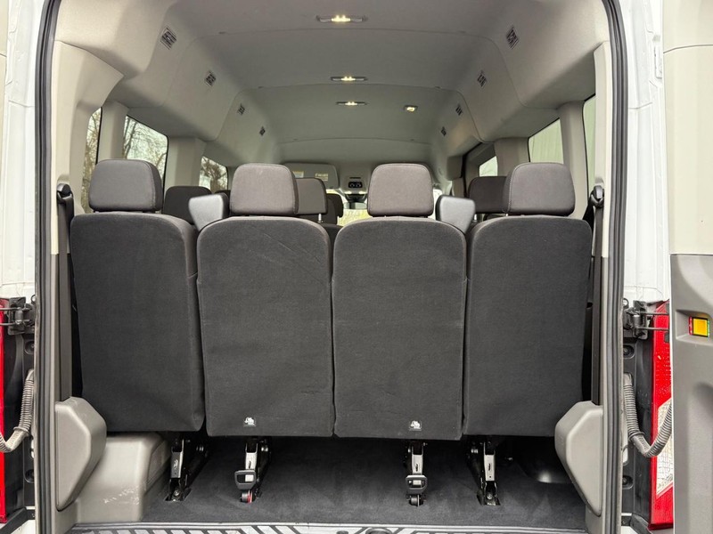 Ford Transit Passenger Wagon Vehicle Full-screen Gallery Image 5