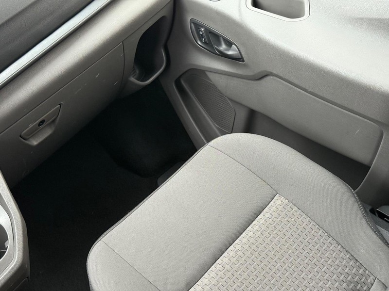 Ford Transit Passenger Wagon Vehicle Full-screen Gallery Image 14