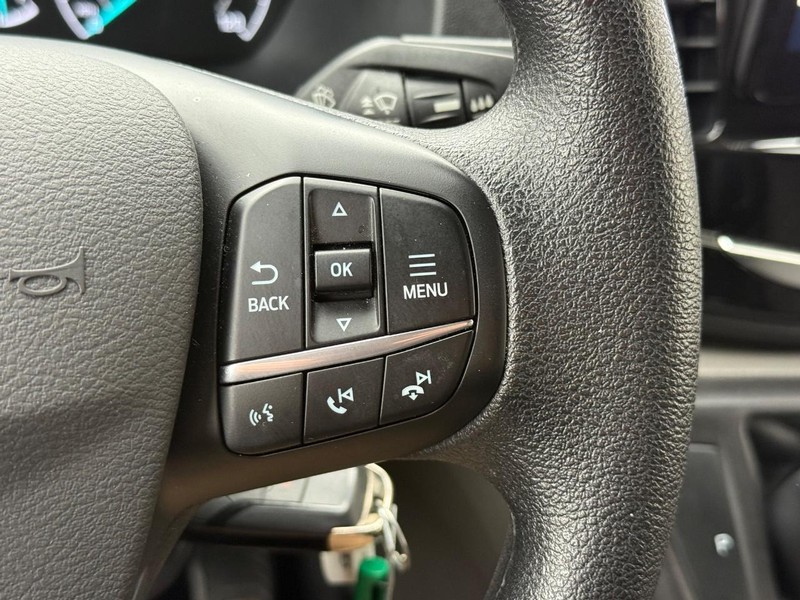 Ford Transit Passenger Wagon Vehicle Full-screen Gallery Image 16