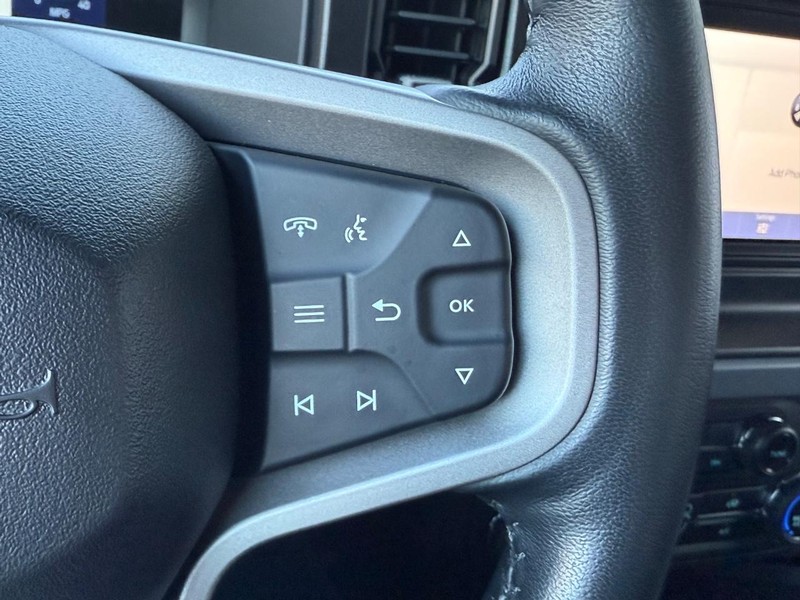 Ford Bronco Vehicle Full-screen Gallery Image 16